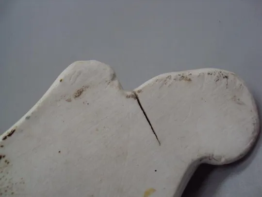 Фигура фарфор статуэтка ЛФЗ тигр с мясом ест мясо высота 5,3 см, длина 20,4 см (есть трещина) №10573 З аукціону