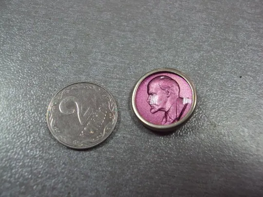 знак ленин круглый в рамке №10484 Ціна