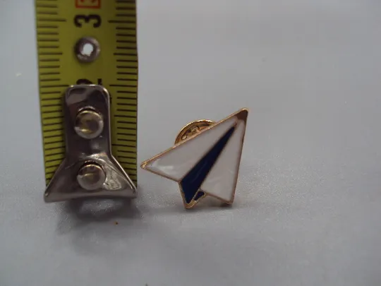 Значок пін лист літак паперовий літачок знак брошка №18429 Ціна