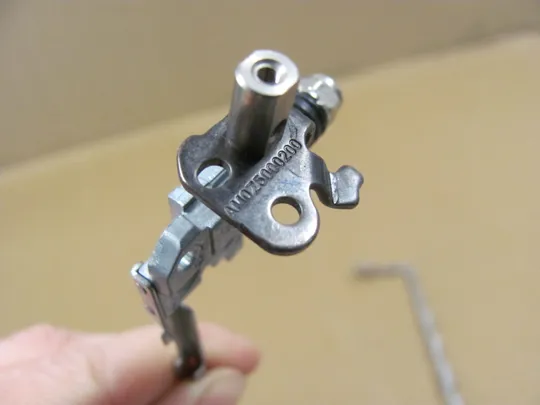 781-10 кріплення матриці з петлями AM0Z5000200  для  LENOVO Thinkpad P70 P71 оригінал Інтернет-аукціон