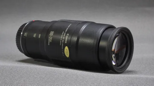 Об&#039;єктив Canon Zoom Lens EF 100-200mm 1:4.5 A Tele-Zoom EF-S MC Ф58mm Вживане З аукціону