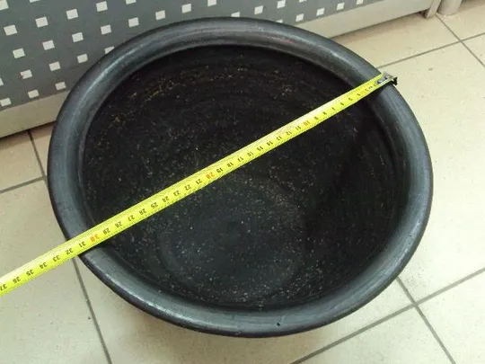 Глечик горшок черный высота 17 см, диаметр 31,5 см глина сохран №11660 З аукціону