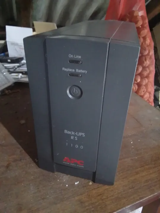 упс безперебійник. 24 в! здається 850 ват.має трошки тріщину.але не страшно Ціна