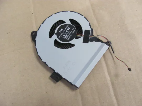 586-10 Вентилятор (кулер, FAN) 13NB0CG0T01011 для ASUS F541 F541S X541 K541 A540 A541 оригінал З аукціону