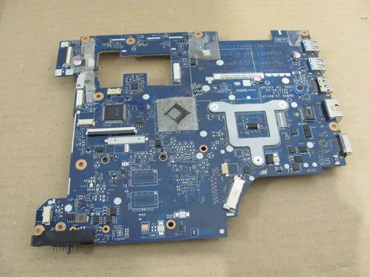 Купити 547-9 материнська плата РОБОЧА QAWGH LA-8611P для Lenovo G585, N585, P585 оригінал