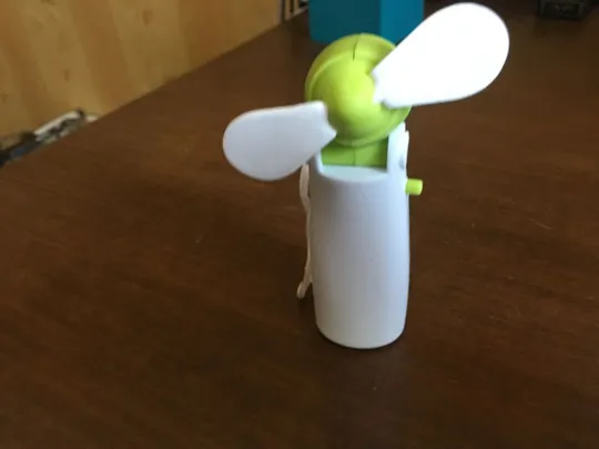 Купити Портативный вентилятор на батарейках