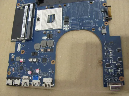 567-15 материнська плата QCL00 LA-8241P для Dell Inspiron 15R 5520 7520 Vostro 3560 оригінал Де купити