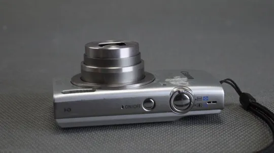 Цифровой фотоаппарат 20.0Mpix Canon Elph 180 + 28–224 мм Canon Zoom lens x8 Вживане З аукціону