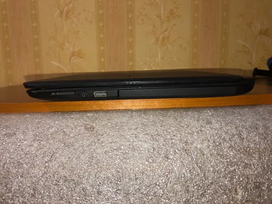 Ноутбук ACER ES1-572G N3060/4gb /HDD 500GB/ Intel HD+GF920MX З аукціону