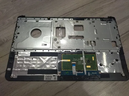 Купити Верхня частина корпуса (топкейс) з тачпадом для ноутбука HP Pavilion 15-G 15-R 250 255 256 G3