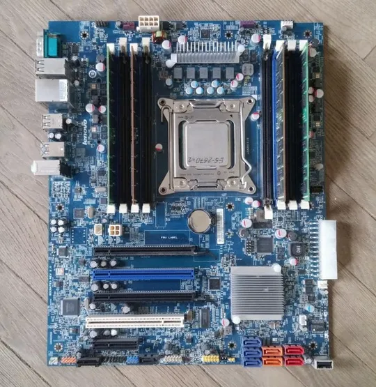 Купити комплект плата LENOVO S30 v2 LGA2011 + 8ядер/ 16 потоков Intel Xeon E5-2690 + 32Gb DDR3 + Radeon HD