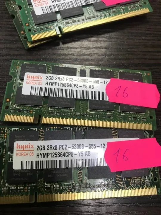 016 Ноутбучная память DDR2 Hynix 4GB 2+2 5300s-555-12 Ціна
