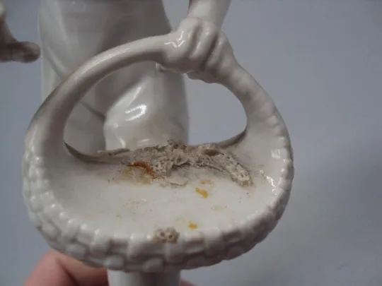 Фигура фарфор статуэтка Германия Unterweissbach K.Stener девушка с корзиной кунст высота 24,8 см №73 Інтернет-аукціон