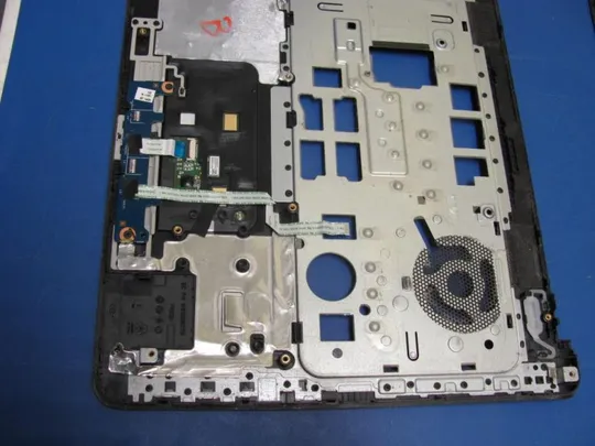 Купити №113-2 Кришка панель палмрест та тачпад 6070B0742502 758051-001 для HP Pavilion 350 G1 оригінал