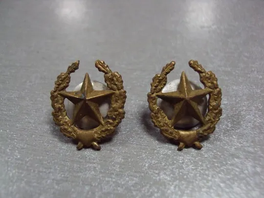 Купити милитария эмблема общевойсковая мотострелковые войска вс ссср размер 18 на 16 мм винт лот 2 шт №2522