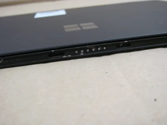 585-20 корпус з динаміки M1092996-001  для Microsoft Surface Pro 6 1796 оригінал На торгах