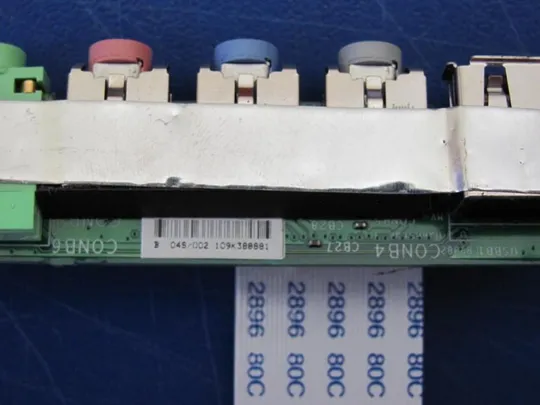 №50-12 USB AUDIO плата E89382 для MEDION ERAZER X6811 X6812 GX660 MS-16F2 MS-16F1 оригінал Де купити