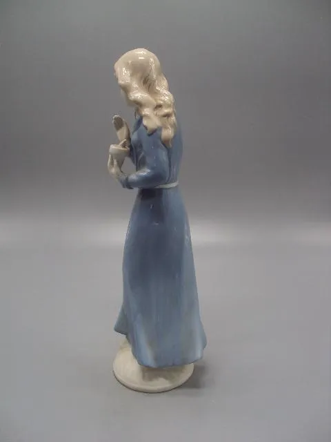 Фигура фарфор статуэтка Германия Липпельсдорф девушка с огнем держит факел в руках 25 см №14491 Інтернет-аукціон