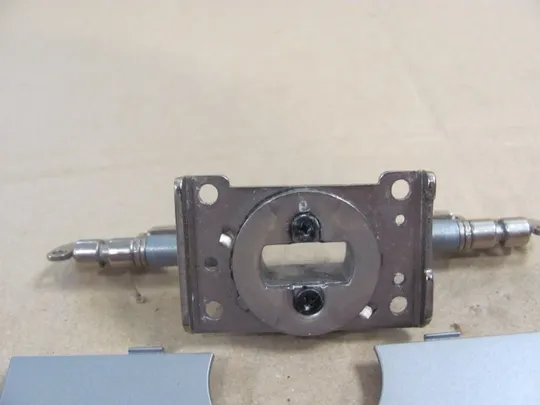 номер0320-56 комплектуюче кріплення з петлями для HP EliteBook  2730P оригінал Продаж