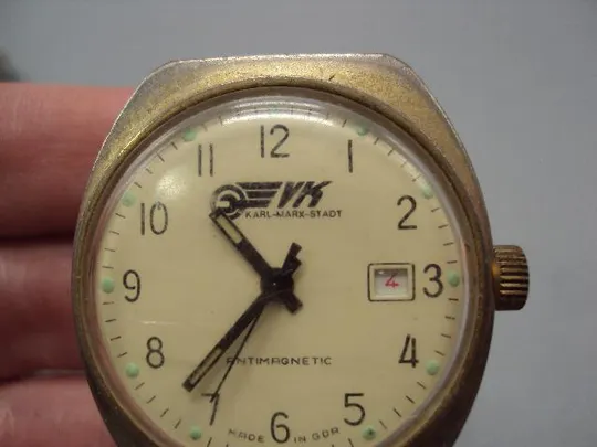 Наручные часы VK Karl-Mark-Stand GDR календарь ГДР не на ходу размер 3,7х3,4 см №14701 Інтернет-аукціон