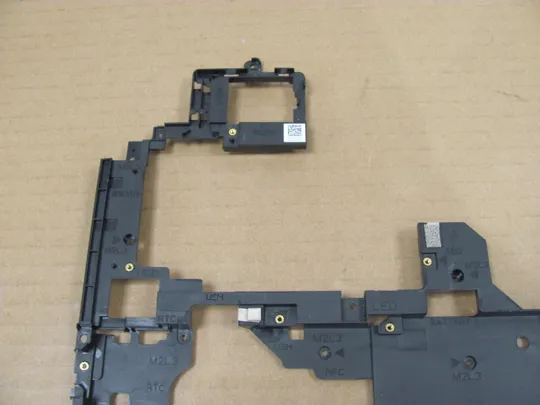 863-12 кріплення корпусу 00CW7K 460.0PY09.0011 для Dell Latitude 5000 серії E 15 оригінал З аукціону