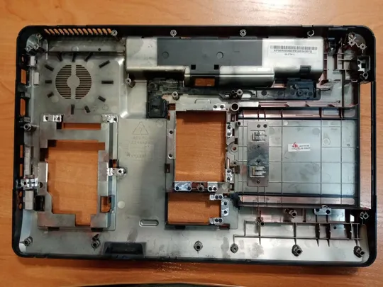 Купити Acer emachines e627-202g16mi нижняя часть корпуса поддон корыто ap06r000400