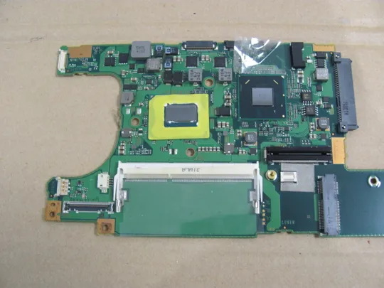 661-33 материнська плата РОБОЧА  CP567110-Z4 SR0XL I5-3337U  для FUJITSU LIFEBOOK U772 оригінал Продаж