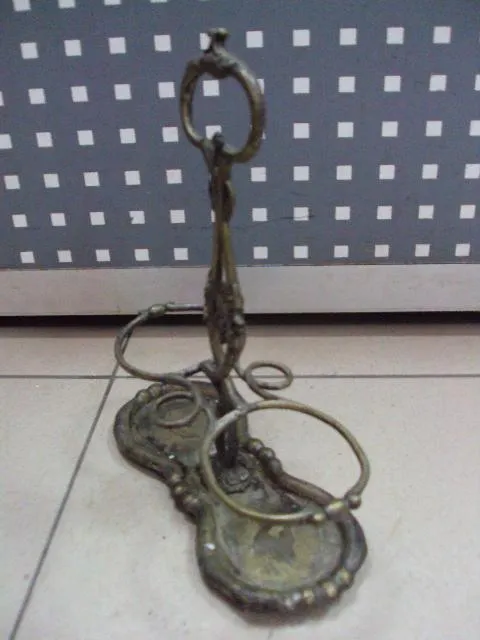 Подставка для спецовников латунь посеребрение высота 24 см, длина 19,8 см №11382 Інтернет-аукціон