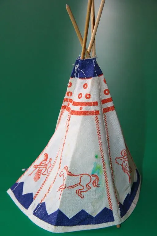 вігвам тіпі ГДР №231 LISANTO З аукціону