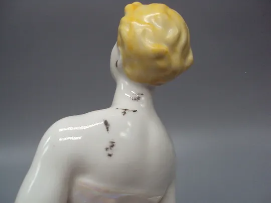 Фигура фарфор статуэтка Старый Киев певица девушка клеймо глобус высота 27 см №15512 Характеристики