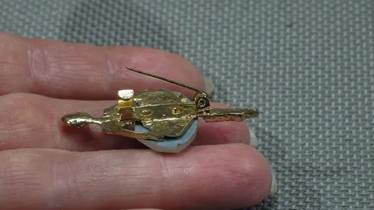 Брошка Балерина жовтий метал прозоре скло Китай біжутерія Вживане Характеристики