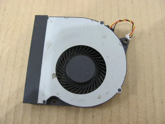 Купити 484-11 Вентилятор (кулер, FAN) 13N0-ZMP0102 для MEDION P6816 E6228 P6635 оригінал