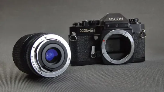 Купити фотоаппарат пленочный Ricoh XR-2s с объективом Tokina SD 70-210mm/4-5,6 Ф52мм + вспышка Rikoh XR Spe