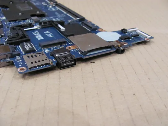 692-8 материнська плата SR2F0  i5-6300U AAZ50 LA-C451P для Dell Latitude E7270 7270 оригінал Де купити