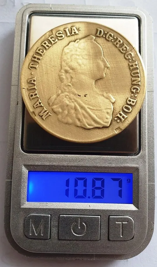 Maria Theresia 1760 (Талер один з перших, невпевнені що "Репліка" Продаж
