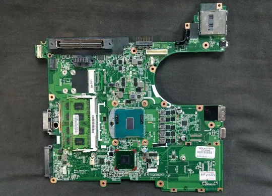 материнская плата ноутбука HP 6750b Intel PGA 988 686972-001+ процессор Intel + память 2Gb DDR3 Ціна
