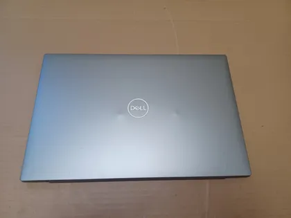 фото, номер1056-2 кришка матриці 0MC6T9 з петлями для Dell  XPS17 XPS 17 9700 Precision 5750 Кришка дисплея Тильна кришка Корпус матриці Верхня кришка matrix cover Top Case LCD Cover Rear Lid Back Cover Housing Cabinet оригінал