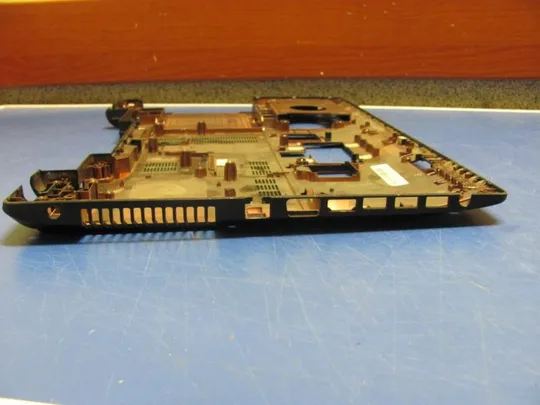 №4-10 Кришка (дно, корито, піддон) корпуса 13GNDO1AP021-1 для Asus F75A оригінал З аукціону