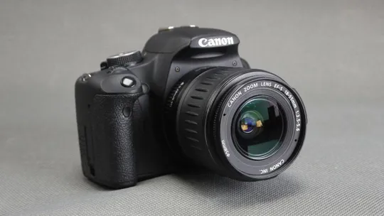 Цифровой зеркальный фотоаппарат Canon EOS Rebel T1i (500D) + Canon EF 18-55/3,5-5.6 Ф58mm Вживане Ціна