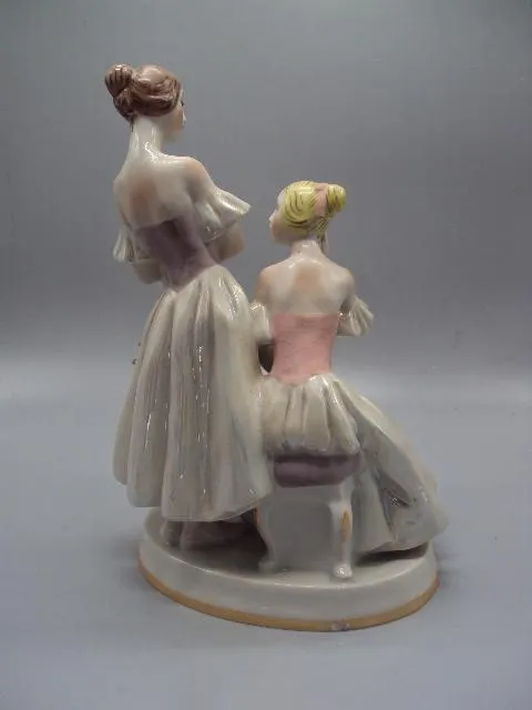 Фигура фарфор статуэтка Киев балерины с зеркалом балет девушки перед выступлением 28,8 см №14564 Де купити