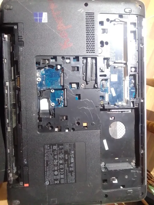 ноутбук hp probook 450g2 стан на фото.не включається. куплений на аукціоні з европи. Продаж