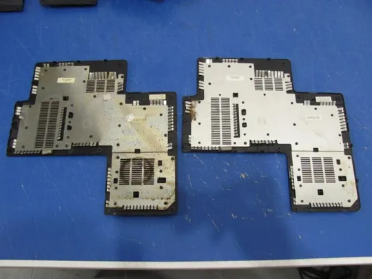 №228-6 сервісна кришка 60.4AF07.001 для MEDION AKOYA P6612 MD97110 оригінал З аукціону