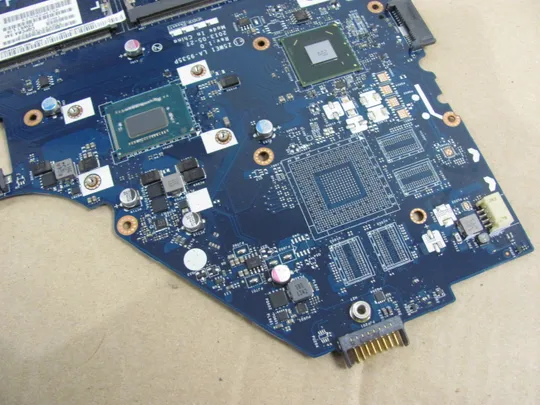 590-7 материнська плата Z5WE1 LA-9535P  SR0N9 i3-3217U для Acer Aspire E1  E1-572G E1-572 V5-561G оригінал Де купити