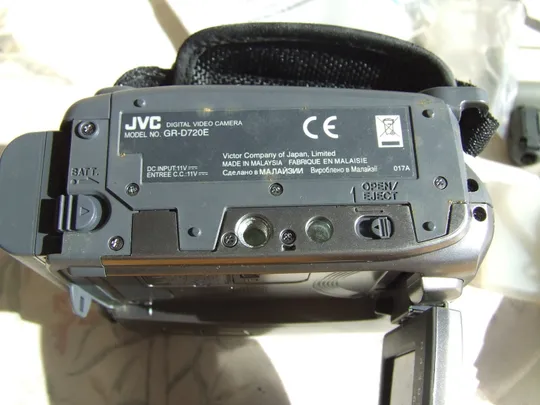Видеокамера цифрова JVC CR-D720 Япония раз.12х11 см. Недорого