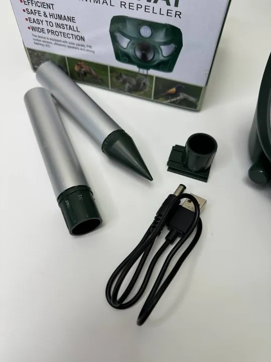 Ультразвуковий відлякувач тварин,із звуковим сигналом і спалахом Solar Animal Repeller (24) Де купити