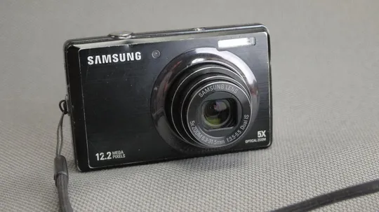 Цифровой фотоаппарат Samsung PL65 Black 12.2Mpix 5x Zoom 6.3-31.5mm 1:3.5-5.5 Dual IS Вживане Ціна