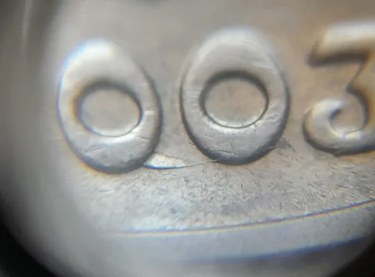 Купити (5721) 1 гривня 2003 розколи у році карбування на аверсі (1 гривна 2003 брак)