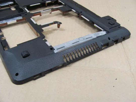 747-4 Кришка дно піддон корпуса 13N0-YVA0V01  для MEDION AKOYA E7222 оригінал Характеристики