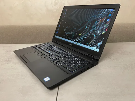 Купити Ультрабук Dell Latitude 5590, 15,6&quot; FHD IPS, i5-8350U, 16GB DDR4, 256GB SSD