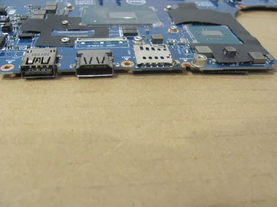 номер0178-27 материнська плата Mainboard Материнка Основна плата Системна плата Плата системи Laptop motherboard мамка ноутбучна плата SR32N i7-7820HQ CDP70 LA-E141P для Dell Latitude E5480 оригінал Інтернет-аукціон